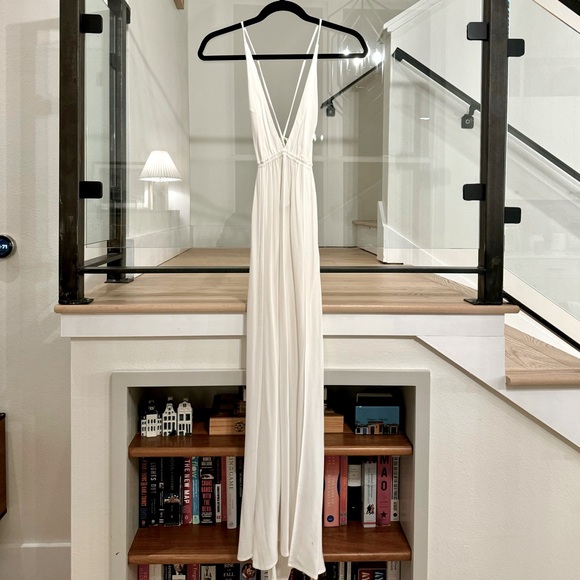 Indah, River Solid Triangle Plunge Dress, White, XS/S - Picture 2 of 4